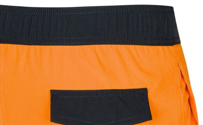 Orange/sorte herre badeshorts med elastik ved livet